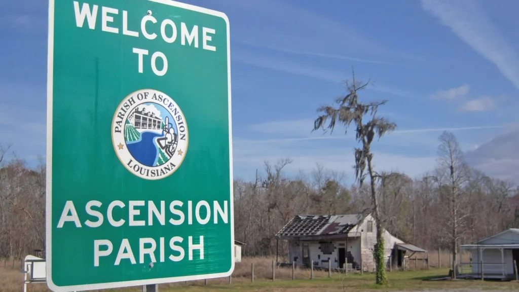 'We Have a Ghost' Filming Locations, Ascension Parish, Louisiana (Image credit: geographicallyyourswelcome)