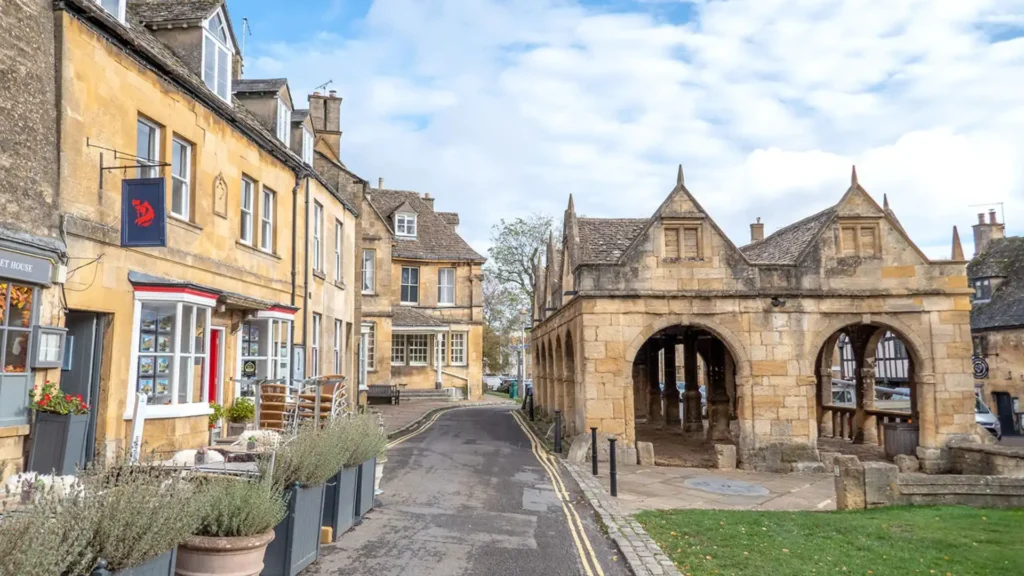 Lockwood & Co. Filming Locations, Chipping Campden, England (Image credit: explorethecotswolds)