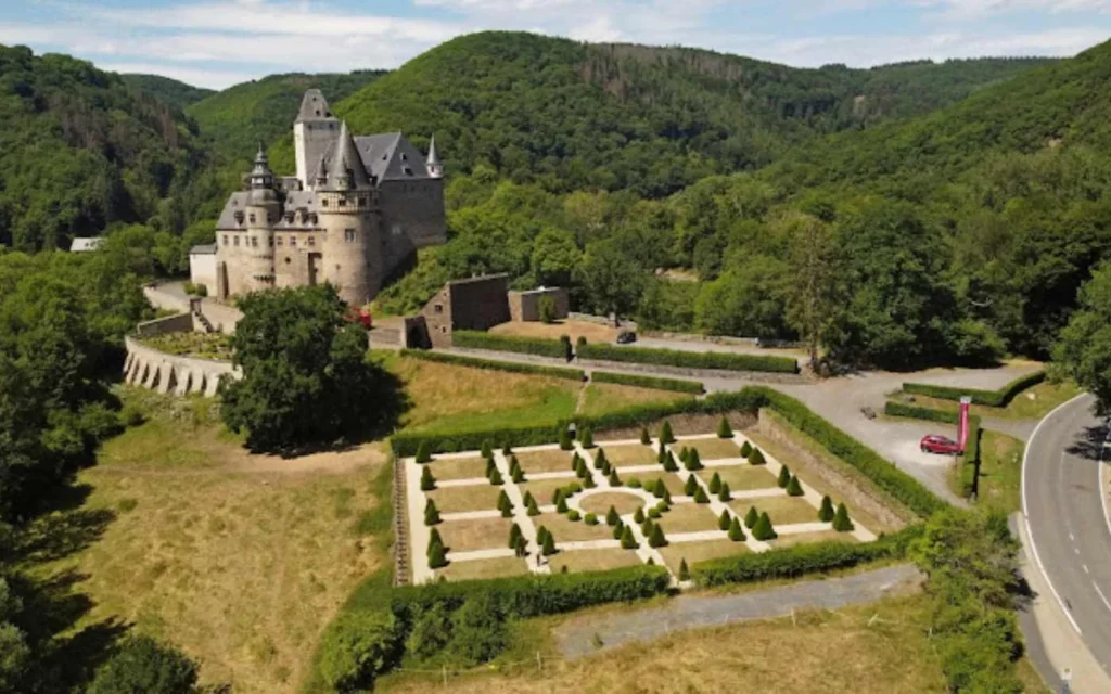 Indiana Jones and the Last Crusade Filming Locations, Schloss Bürresheim, Mayen, Rhineland-Palatinate, Germany(Image Credit_ Google.Com)