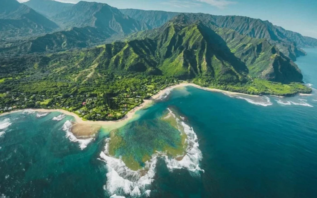 Planet of the Apes Filming Locations, Hawaii, USA (Image Credit_ Savored Journeys)