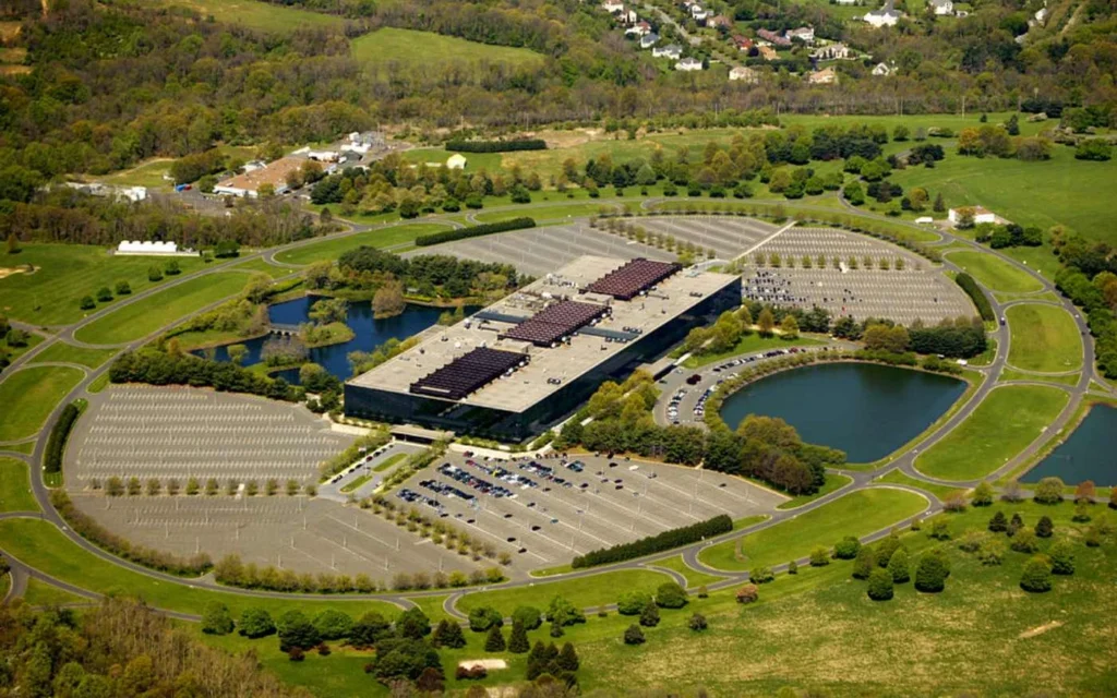 Severance Filming Locations, Bell Laboratories - 101 Crawfords Corner Road, Holmdel Township, New Jersey, USA ( Image credit_ En.Wikipedia)
