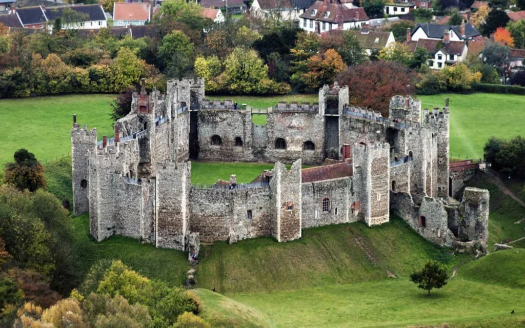 Detectorists Filming Locations, Framlingham, England, UK (Image Credit_ Flickr)