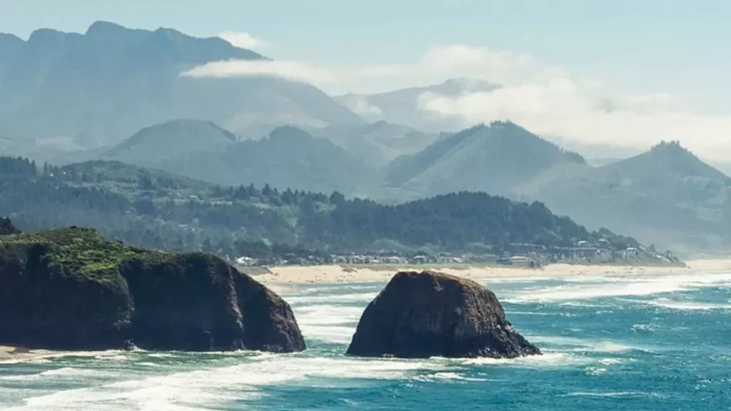Free Willy Filming Locations, Cannon Beach, Oregon, USA