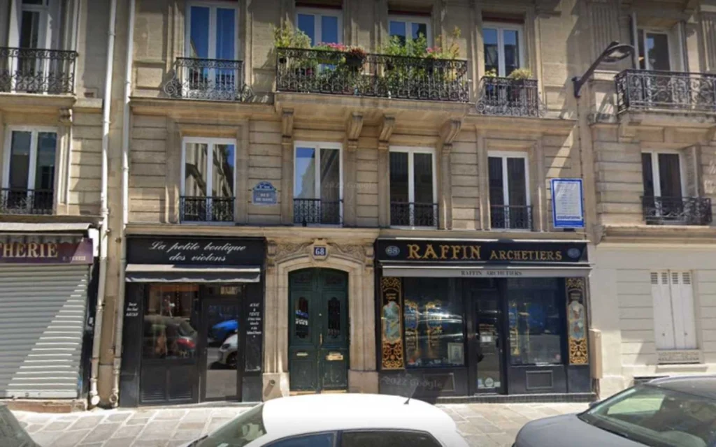 Lupin Filming Locations, Atelier Sandrine Raffin Archetiers - 68 Rue de Rome, Paris 8, Paris, France