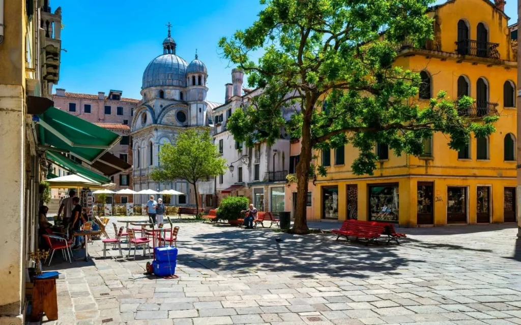 A Haunting in Venice Filming Locations, Campiello dei miracoli, campo Santa Maria Nova, Venezia, Italy