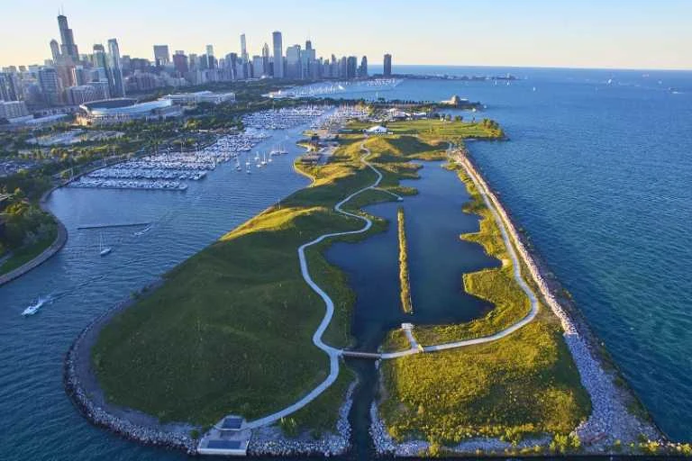 The Fugitive Filming Locations, Merrill C. Meigs Field, Near South Side, Chicago, Illinois, USA
