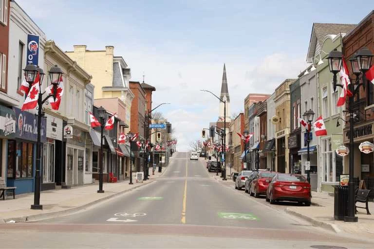 Discover the Beautiful Canadian Locations Where the 1995 Film Tommy Boy Was Filmed, Newmarket, Ontario, Canada