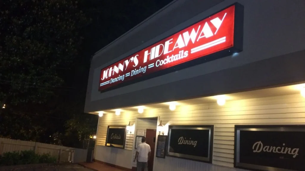Den of Thieves Filming Locations, Johnny's Hideaway, 3771 Roswell Road NE