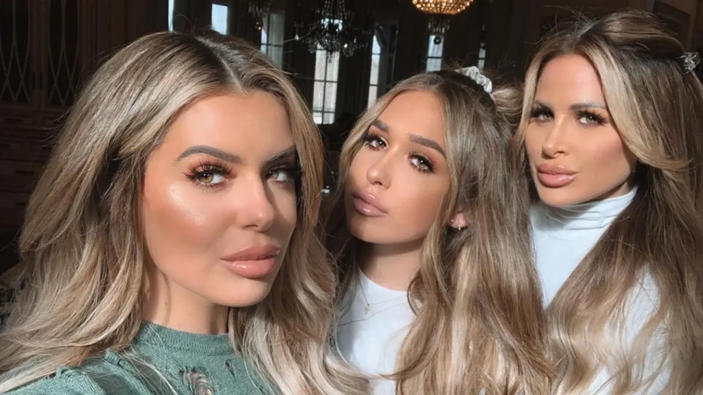Kim Zolciak's Filming a New Reality Show 'Pilot' with her daughters Brielle and Ariana