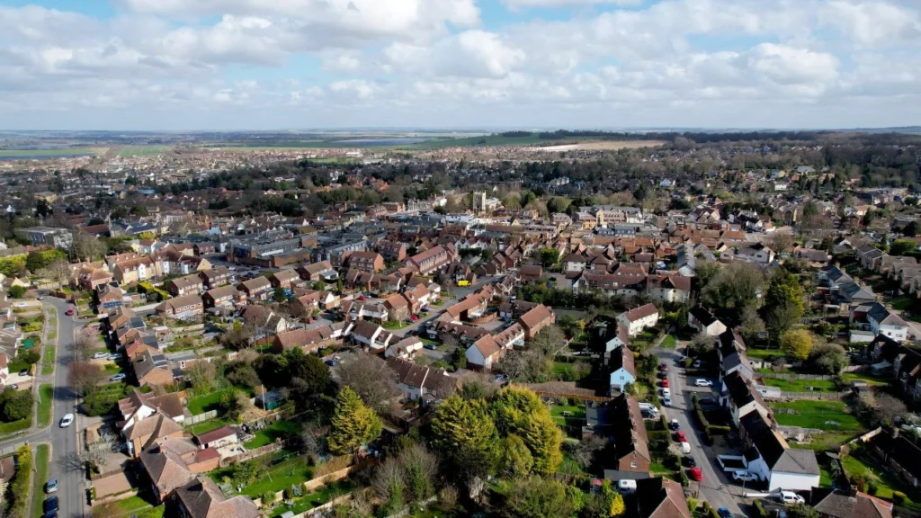 Netflix's The Thursday Murder Club Filming Locations (2025) 10 The Thursday Murder Club Filming in Aldbury, Hertfordshire