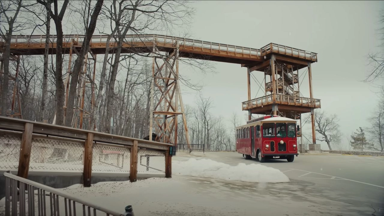 Door County Streets Construction featured in A Cherry Pie Christmas