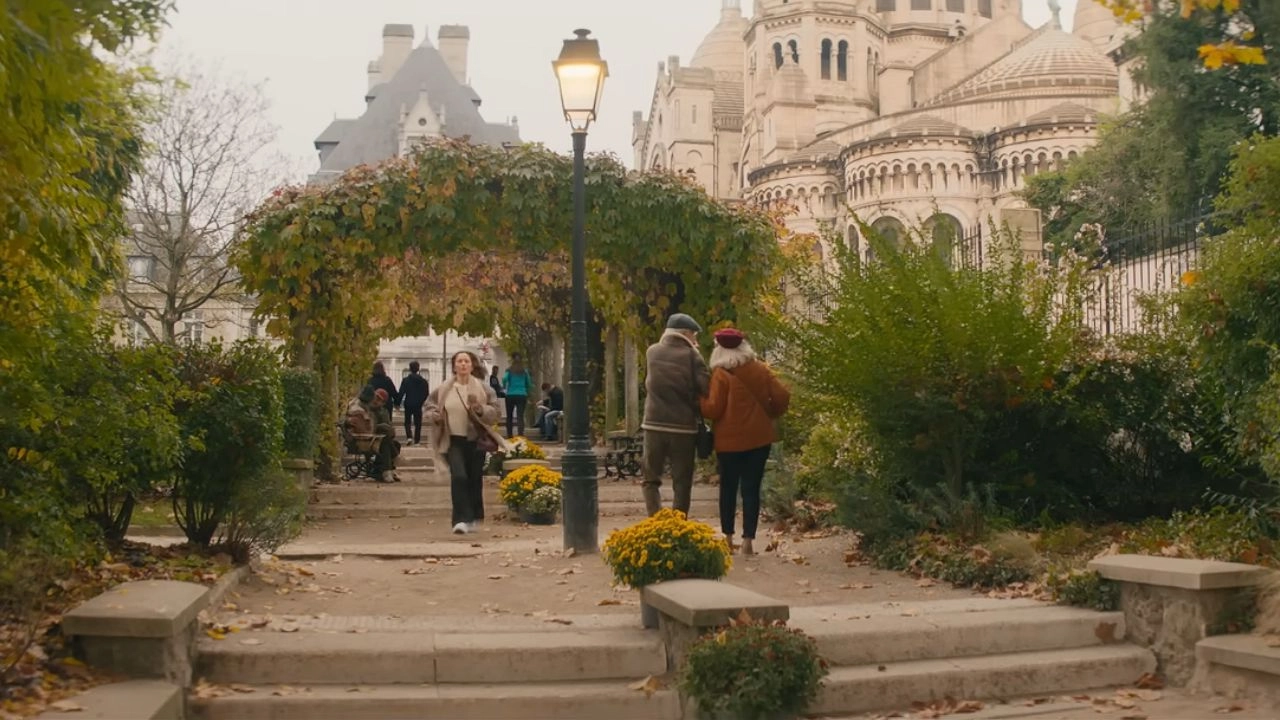 Square Marcel-Bleustein-Blanchet Featured in Champagne Problems