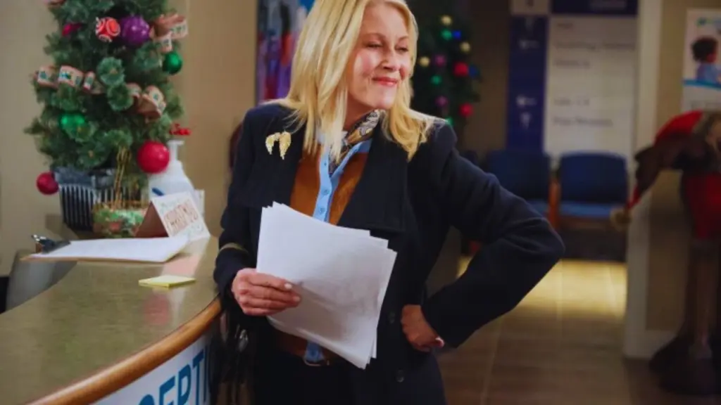Barbara Niven as Betty Mitchell in The Christmas Baby