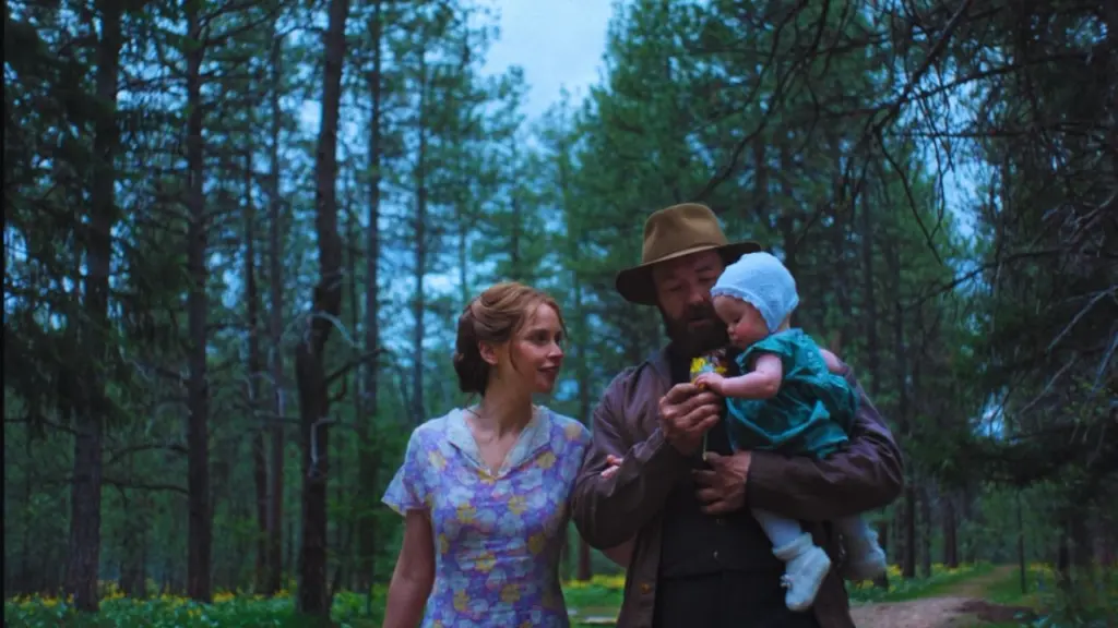 Joel Edgerton and Felicity Jones in Train Dreams (2025)