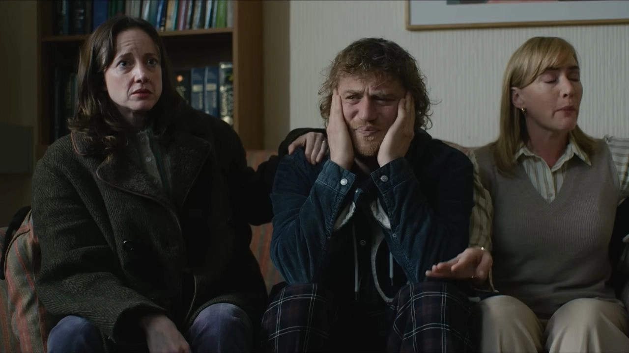 Johnny Flynn, Kate Winslet and Andrea Riseborough in Goodbye (2022)
