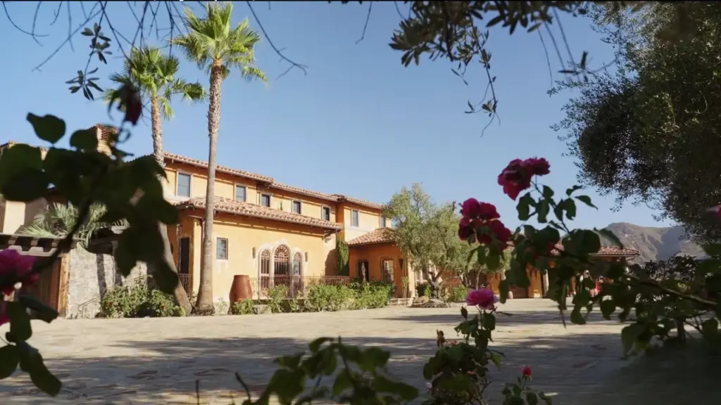 Villa de la Vina, Agoura Hills, California Featured in Bachelor Mansion Takeover