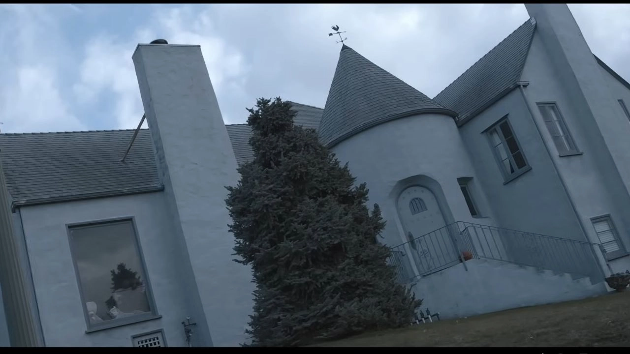 Amityville Shark House Filming Locations (2026) 2 3093 Lake Hollywood Drive, Hollywood Hills, Los Angeles, California Featured in Amityville Shark House