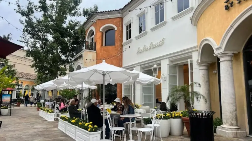 Calabasas Confidential Filming Locations (2026) 7 La La Land, Calabasas in Real