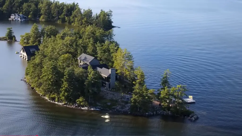 Mortimer's Point Marina, Muskoka Lakes, Ontario Featured in Sterling Point