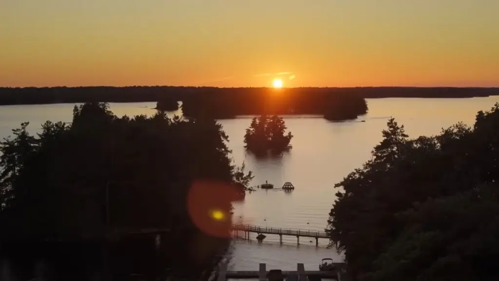 Mortimer's Point Marina, Muskoka Lakes, Ontario Featured in Sterling Point (2)